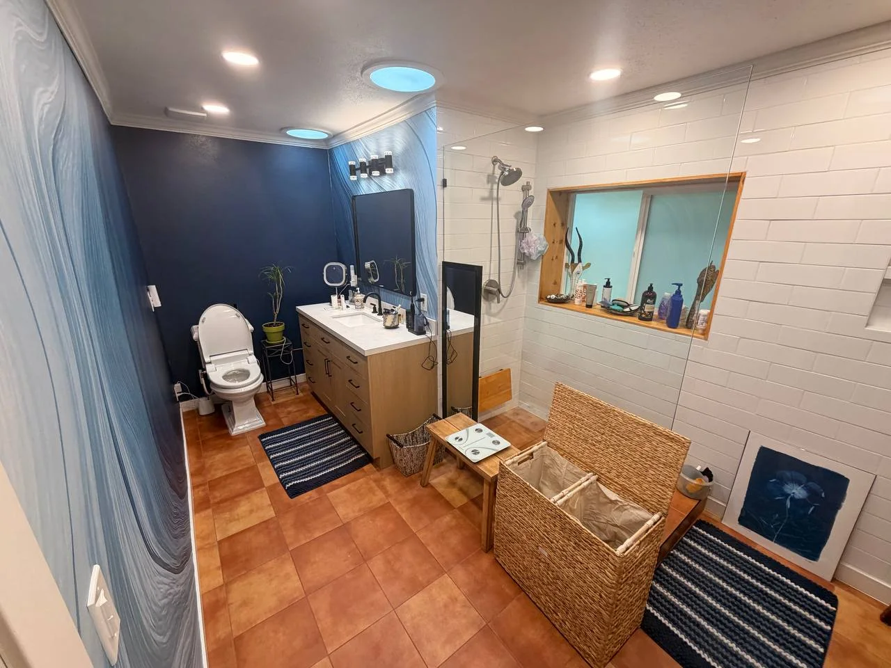 Spanish Porcelain Bathroom Remodel in Brushy Creek. — completed remodeling